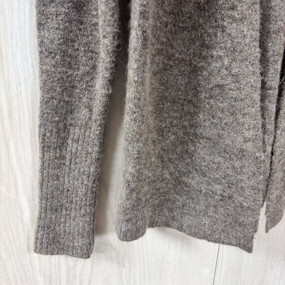 Aritzia Wilfred free 100% Cashmere Very Soft Brown Cardigan - Picture 5 of 6